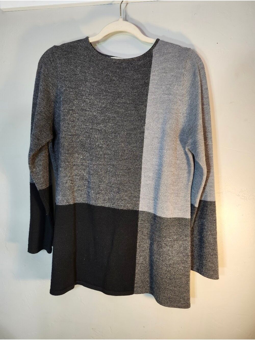 Amanda Smith Gray Color Blocking Knit Sweater Top